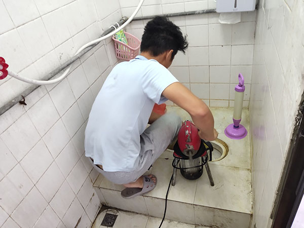 文昌肥皂掉到马桶里把马桶堵住了怎么办？马桶堵住了怎么办